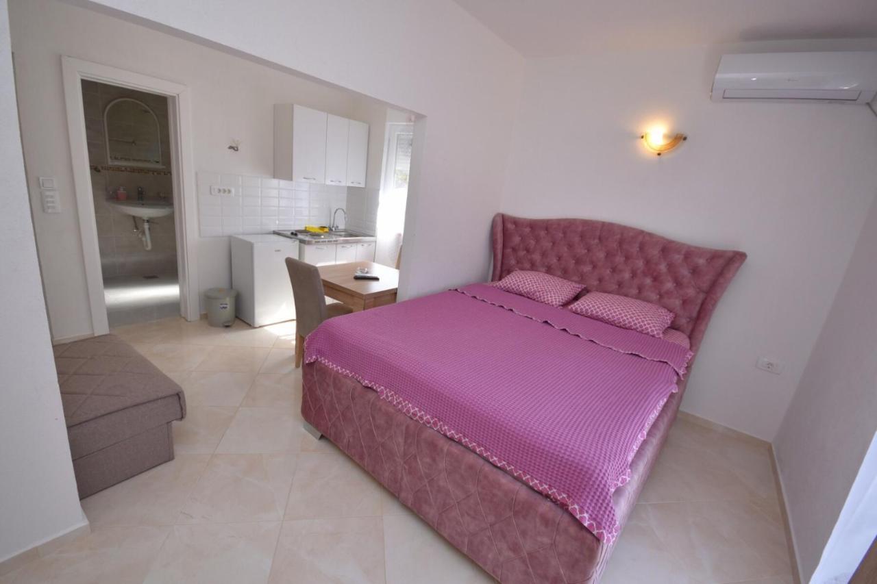 Subotic S Apartmani Risan Extérieur photo